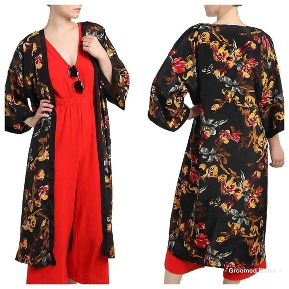 Vince Camuto Renaissance Black Floral Satin Kimono OS - Picture 1 of 9